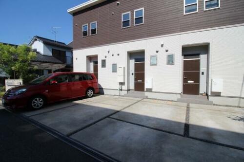 岡山県岡山市南区下中野 タウンハウス