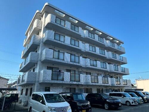 福岡県福岡市東区塩浜１丁目 5階建
