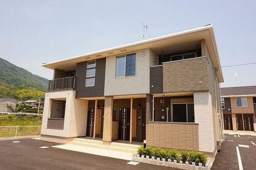 香川県高松市屋島東町 賃貸アパート