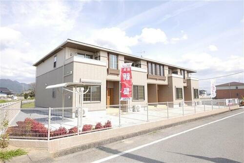 福岡県直方市大字感田 賃貸アパート