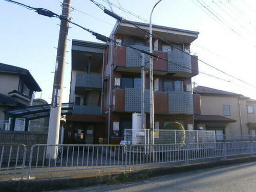 大阪府池田市豊島南１丁目 3階建