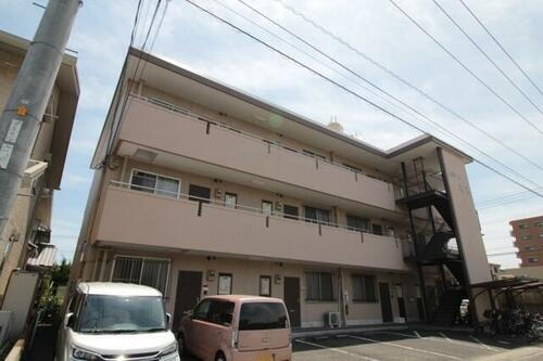 ドミール坂本 3階建