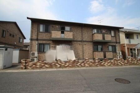 岡山県岡山市北区下中野 築20年4ヶ月 2階建