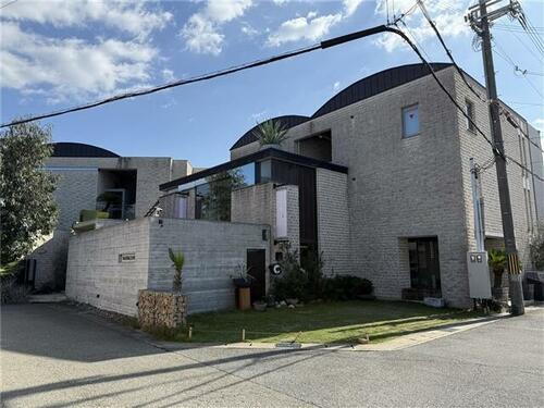 ＥＩｖＩｓｓＡ 3階建