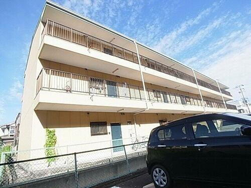 奈良県大和高田市曽大根１丁目 3階建