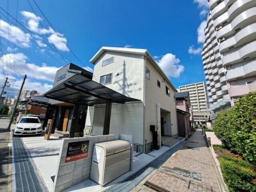 兵庫県川西市小花２丁目 2階建 