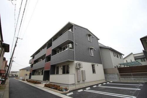 リンゴの家 3階建