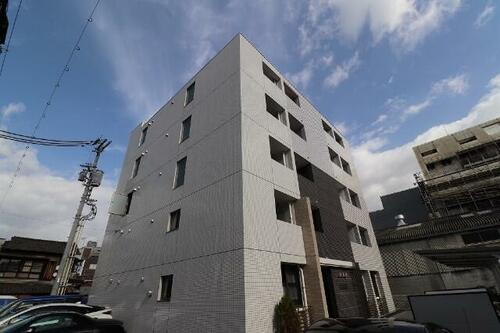 岡山県岡山市北区東中央町 築9年2ヶ月 5階建