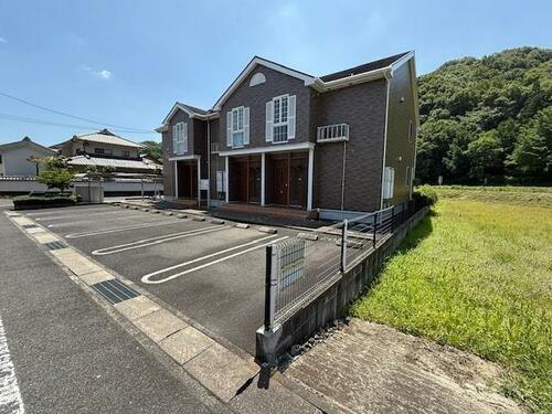 岡山県井原市高屋町１丁目 賃貸アパート