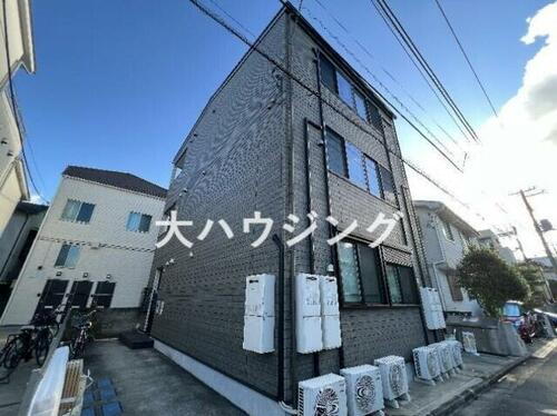 東京都大田区西糀谷１丁目 3階建
