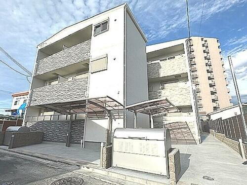 大阪府四條畷市中野本町 築1年7ヶ月 3階建