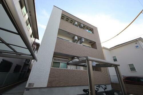 兵庫県尼崎市西難波町３丁目 築7年5ヶ月 3階建