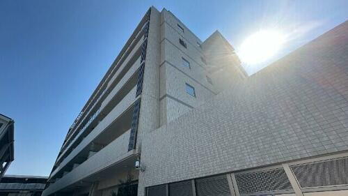 大阪府池田市呉服町 築3年12ヶ月 6階建