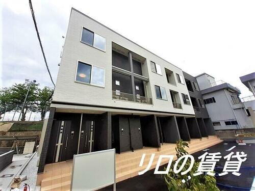 福岡県飯塚市菰田東２丁目 3階建 築4年9ヶ月