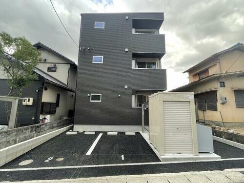 岡山県岡山市北区西崎本町 築0年12ヶ月 3階建