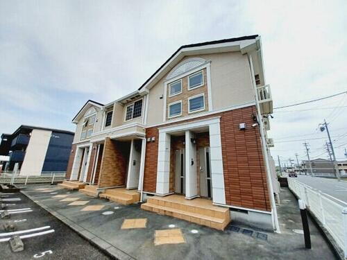 三重県津市高洲町 賃貸アパート