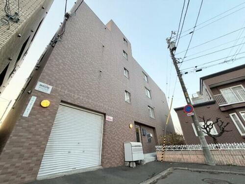 北海道札幌市豊平区平岸一条１丁目 築21年10ヶ月 4階建
