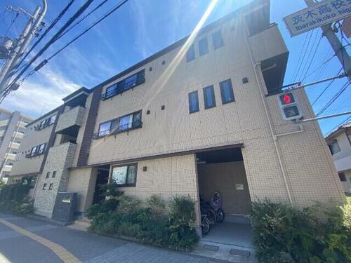 大阪府茨木市新庄町 築7年4ヶ月 3階建