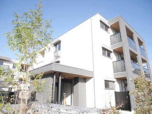 大阪府茨木市橋の内３丁目 築3年1ヶ月 3階建