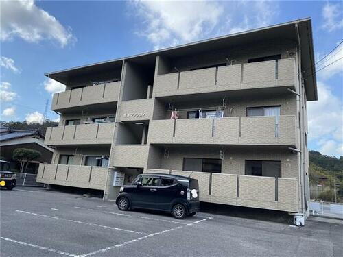 愛媛県新居浜市萩生 賃貸マンション