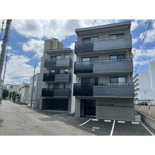 北海道札幌市西区八軒二条西２丁目 賃貸マンション