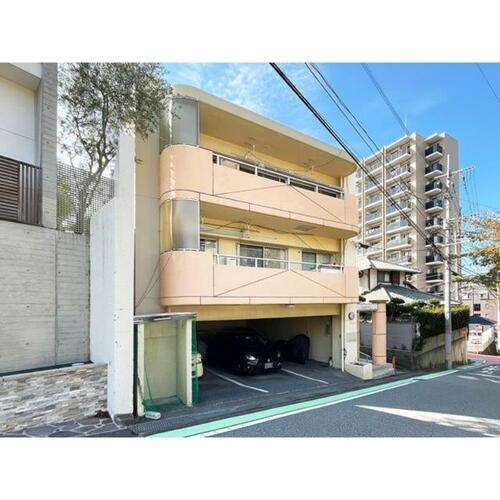 福岡県福岡市中央区小笹１丁目 3階建 築38年9ヶ月