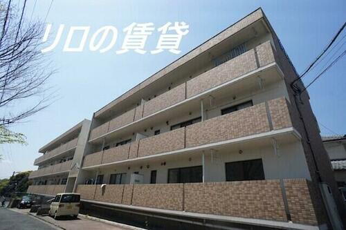 福岡県飯塚市伊岐須 3階建 築22年10ヶ月