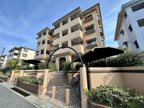 大阪府箕面市小野原東５丁目 築38年7ヶ月 4階建