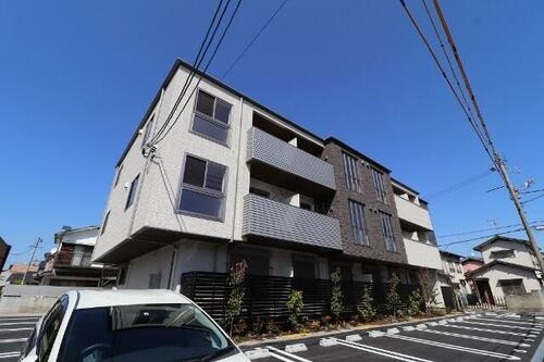 岡山県岡山市中区東山３丁目 3階建 築5年10ヶ月