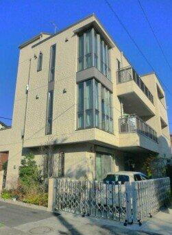 東京都練馬区中村南１丁目 3階建 築12年2ヶ月