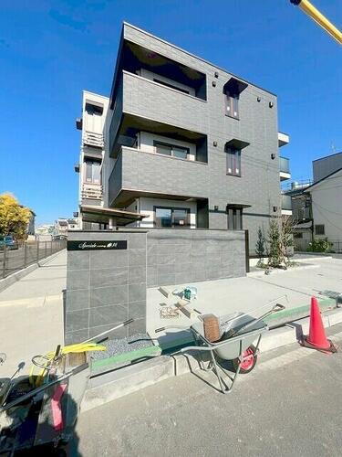 大阪府大阪市旭区赤川４丁目  3階建