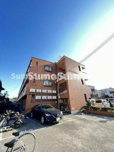 兵庫県尼崎市常吉２丁目 3階建