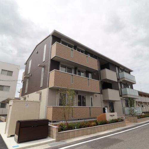 岡山県岡山市北区富田 築4年4ヶ月 3階建