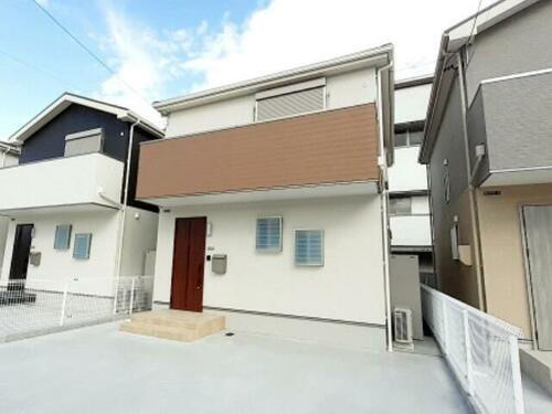 三重県鈴鹿市庄野共進２丁目 2階建 築4年3ヶ月