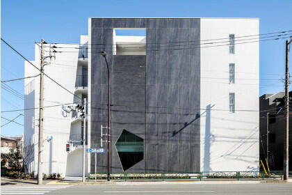 東京都大田区雪谷大塚町 築6年12ヶ月 5階建