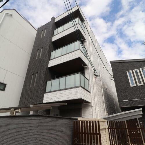 岡山県岡山市北区野田屋町２丁目 築4年4ヶ月 4階建