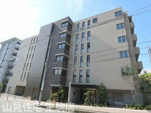 奈良県生駒市東新町 築2年6ヶ月 6階建