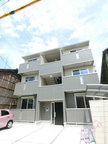 リッシュ・クレール 3階建