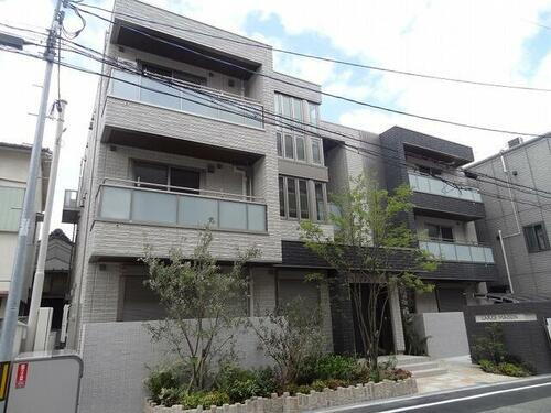 大阪府大阪市北区大淀中２丁目 築10年6ヶ月 3階建