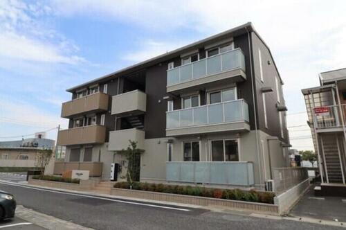 岡山県岡山市北区富田 築4年4ヶ月 3階建