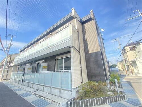 大阪府茨木市駅前２丁目 2階建