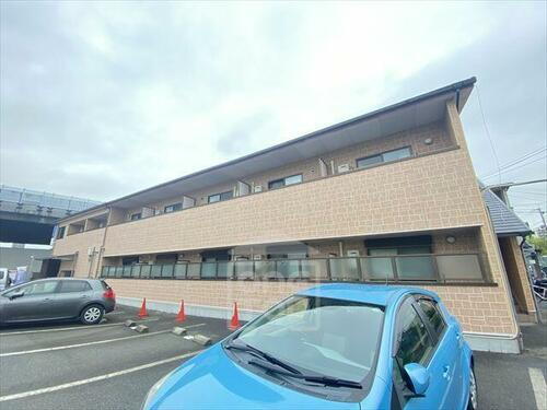 大阪府茨木市美沢町 2階建