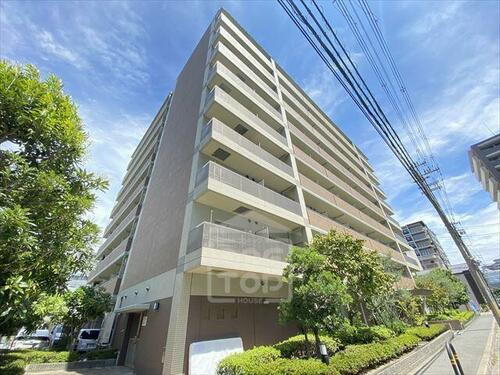 大阪府茨木市双葉町 9階建