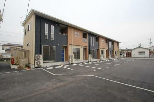 岡山県岡山市中区八幡 テラスハウス