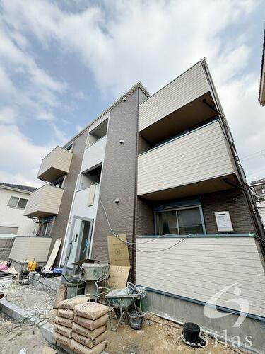 大阪府大東市御供田２丁目 築1年未満 3階建