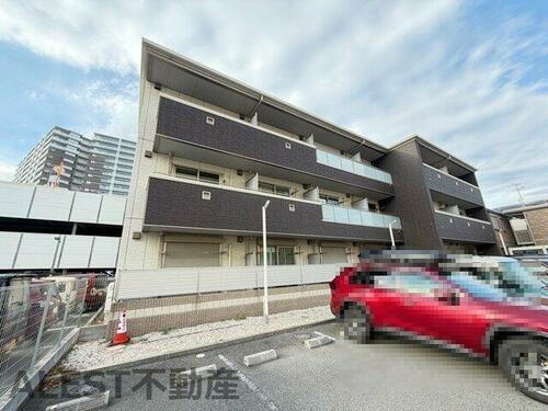 大阪府堺市西区鳳南町３丁 築16年8ヶ月 3階建