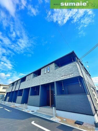 和歌山県和歌山市梅原  2階建