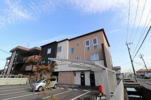 岡山県岡山市北区田中 3階建 築8年10ヶ月