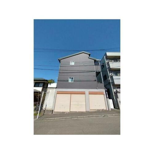 サンハイツ栗平 3階建