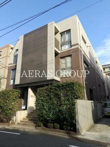 新宿７丁目マンション 地上3階地下1階建